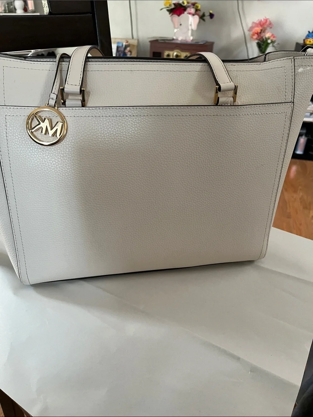Michael Kors Pebbled Leather Tote in Light Gray and White set